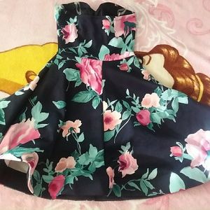 Flower strapless flow dress